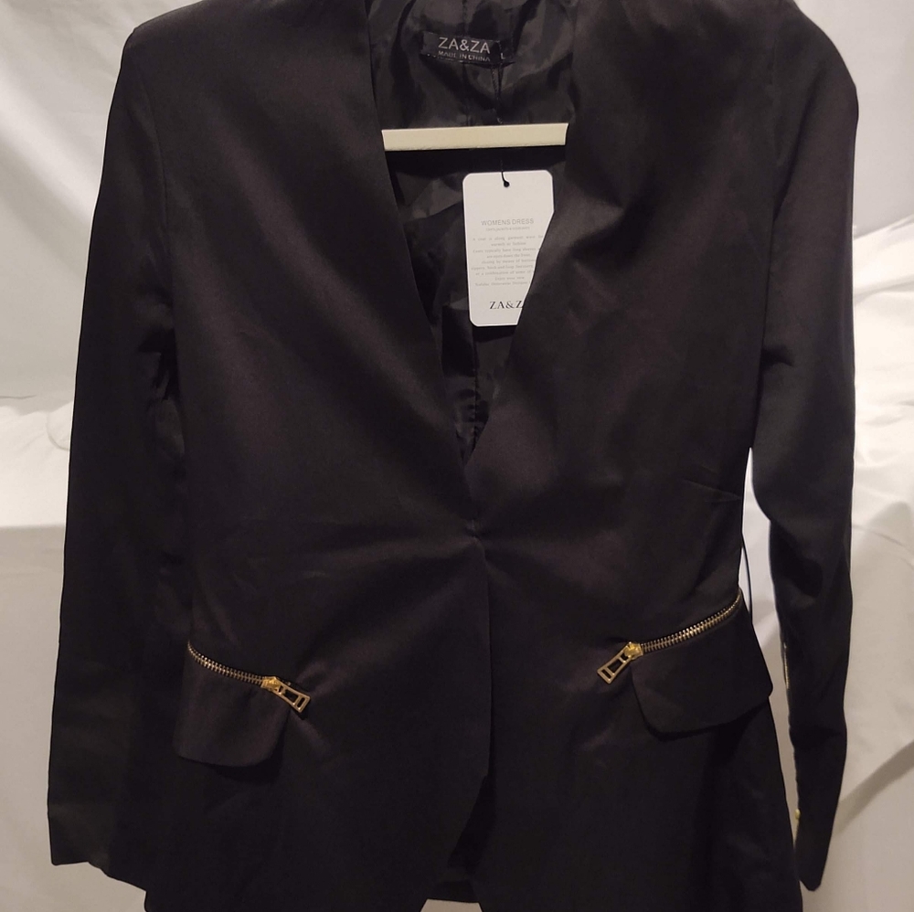 LADIES DRESSY BLACK JACKET BY ZAZA.  Size Medium